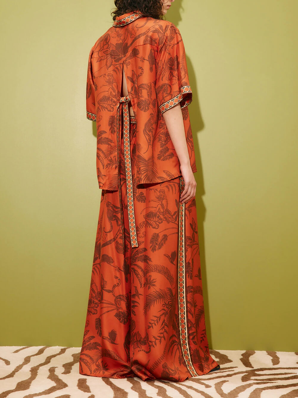 Unique Animal Print Satin Back-Slit Tie Shirt And Elastic-Waist Pocket Wide-Leg Pants Set